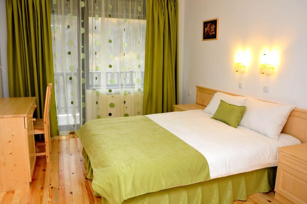 אורשאק Family Hotel And Restaurant Plamena חדר תמונה