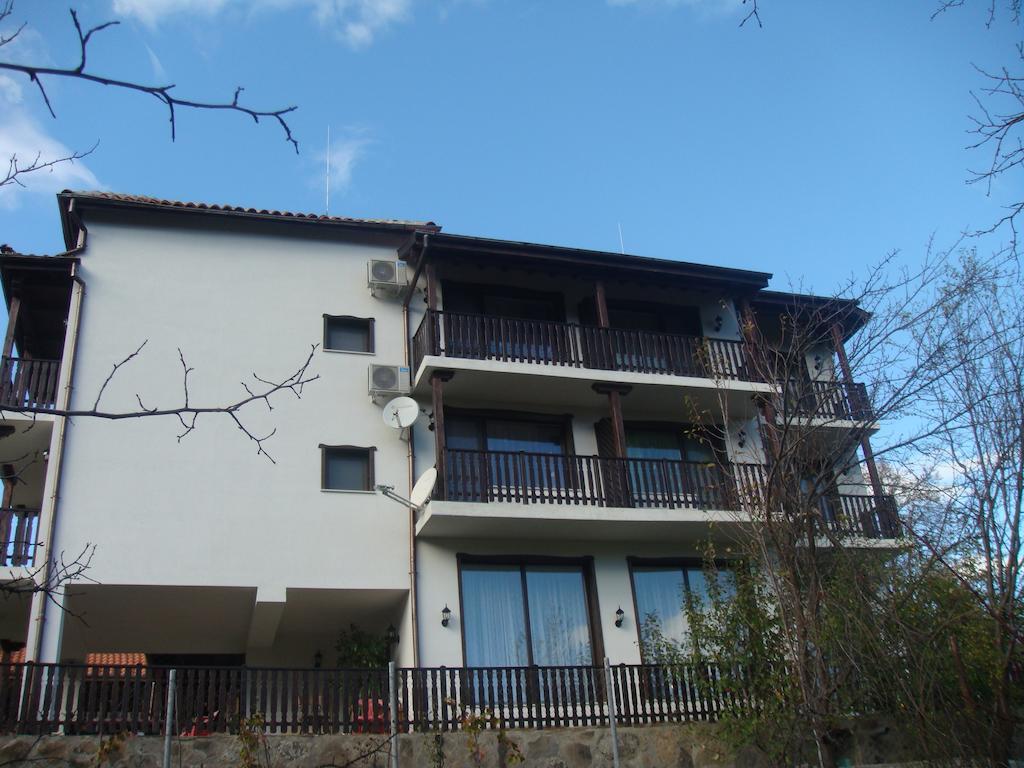 אורשאק Family Hotel And Restaurant Plamena מראה חיצוני תמונה