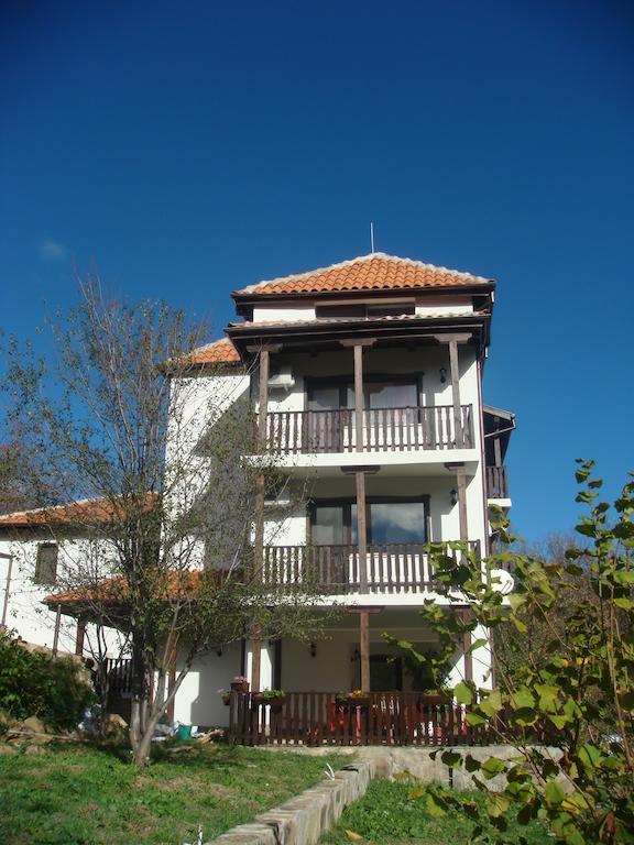 אורשאק Family Hotel And Restaurant Plamena מראה חיצוני תמונה