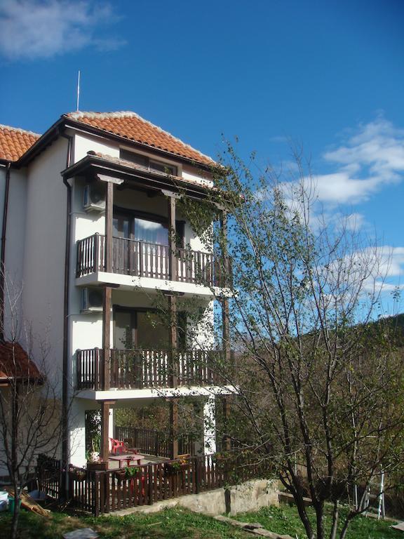אורשאק Family Hotel And Restaurant Plamena מראה חיצוני תמונה