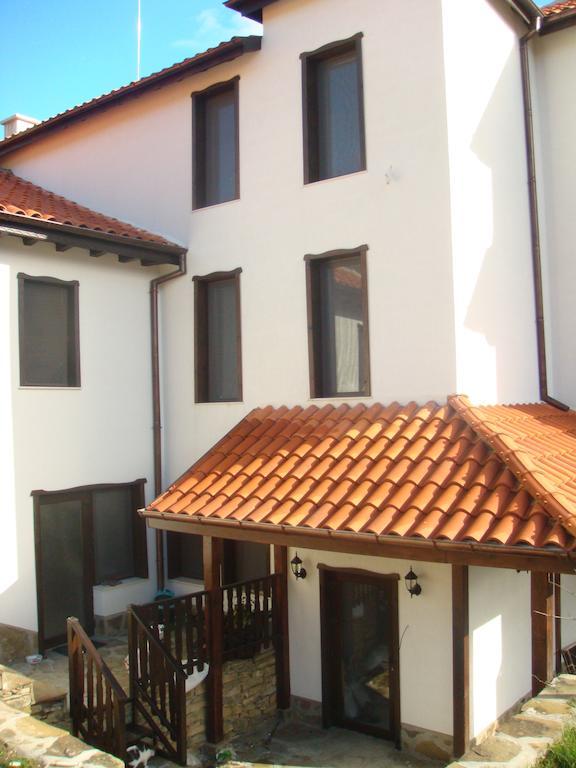 אורשאק Family Hotel And Restaurant Plamena מראה חיצוני תמונה